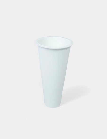 Cono de Plástico para Flores – Ideal Cementerios y Funerarias