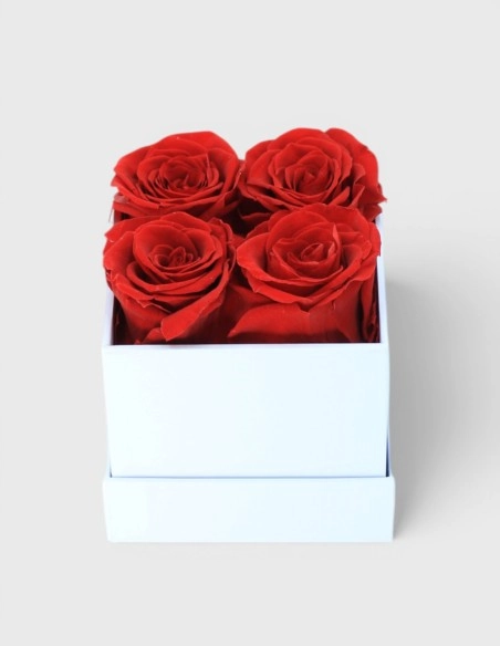Caja Cuadrada Blanca con Rosas
