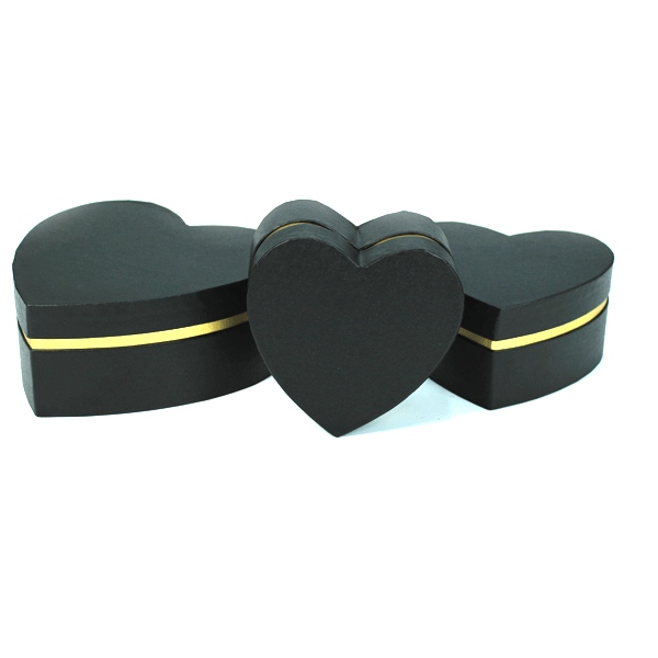 Caja Corazón Negro/Oro (3 Unds)